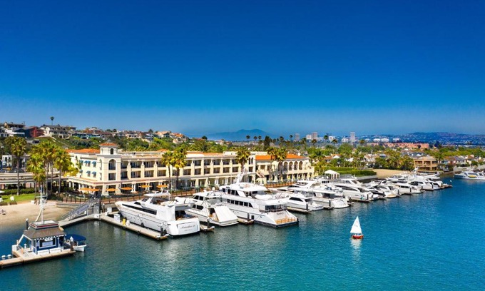 Newport Beach Hotel | Balboa Bay Resort