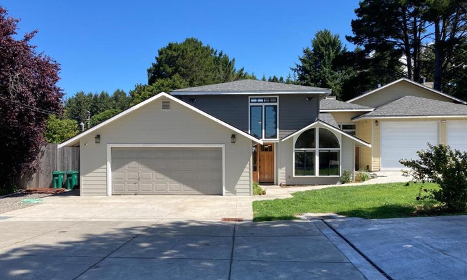 McKinleyville House | Balboa Rendezvous
