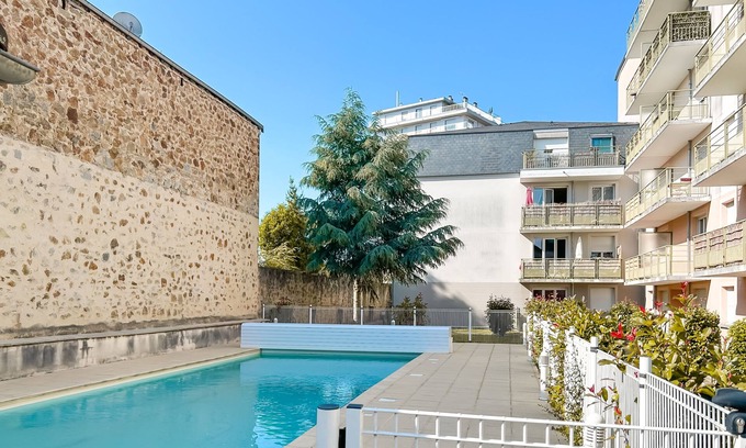 Limoges Apartment | "Balcons de Renoir" - Parking & Pool - Limoges Centre