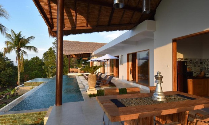 Sukasada Villa | Bali Mimpi luxurious villa with great ocean views!