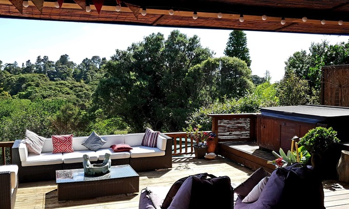 Raglan House | BALI OASIS RETREAT