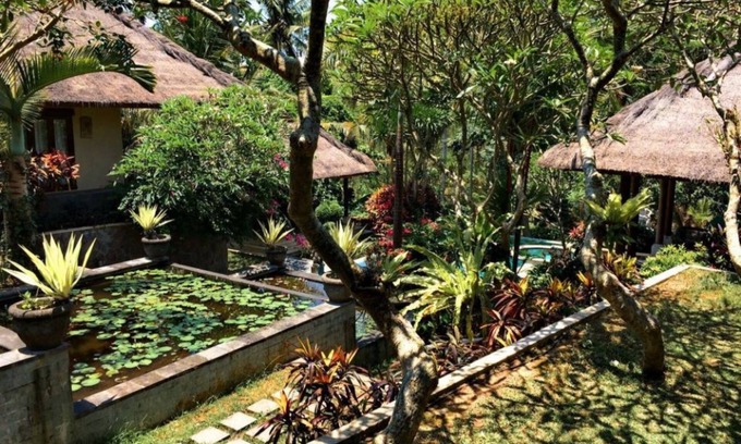 Sukawati House | Balinese Style Superior Room in Sukawati Gianyar, Lush Garden in the Property
