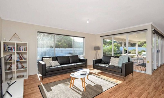 Middleton House | Ballantrae @ Middleton - pet friendly, wifi