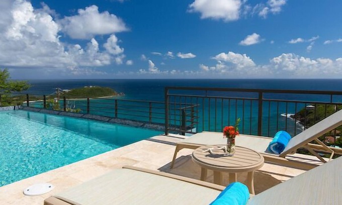Rendezvous & Ditleff Villa | Ballena Blue: Panoramic Views! New Pool!