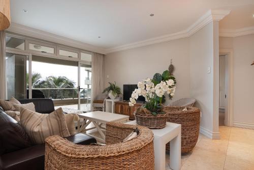 Ballito Apartment | Ballito Manor View 304 - With Generator