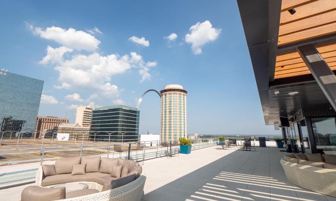 Downtown St. Louis Apartment | Ballpark Luxury Loft steps from Arch