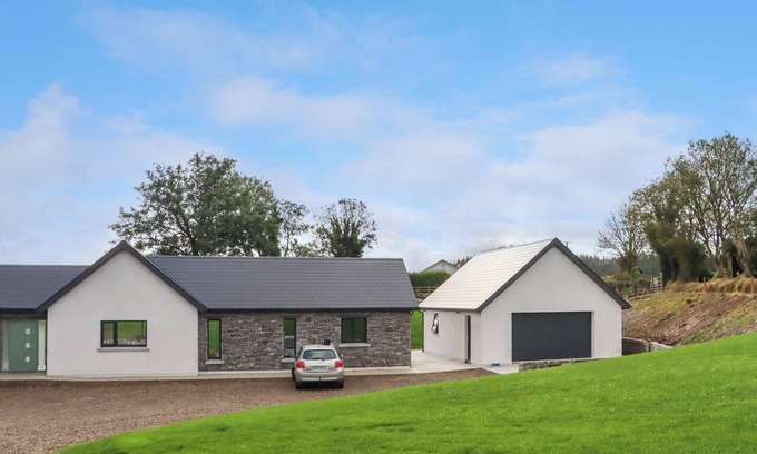 Dungarvan Cottage | BALLYCONNERY BLISS, family friendly in Dungarvan, County Waterford