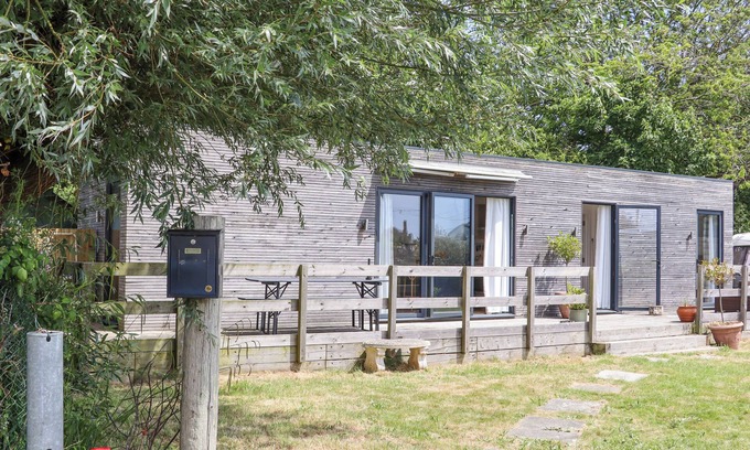 Icklesham Cottage | BALLYHANDY, romantic, country holiday cottage in Winchelsea Beach