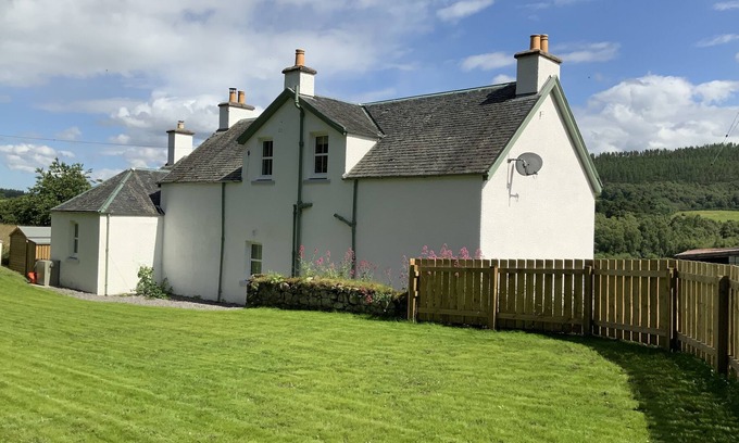 Scaniport House | Balmore Farm House near Lochness