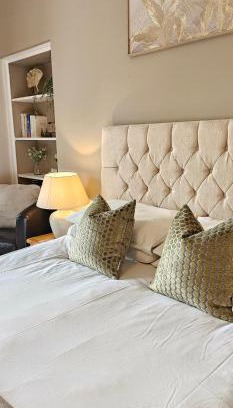 Scaniport House | Balmore Farmhouse near Lochness