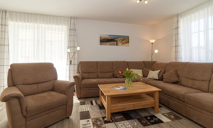 Ostseebad Kuhlungsborn Apartment | Baltic Sea vacation apartment with sunny south-facing balcony and WLAN - only 300 m to the beach! -
