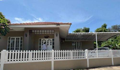 Phe Villa | Ban Katelek