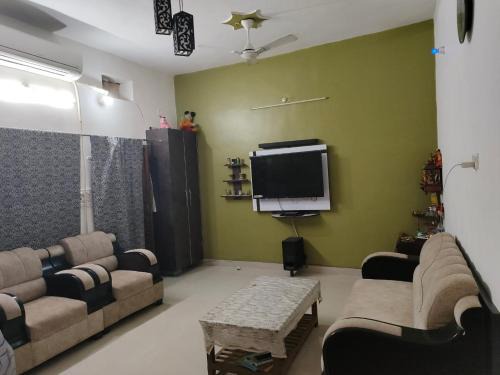 Mahmoorganj House | Banaras house 100mtr far from Banaras station opposite to gate no 2entry