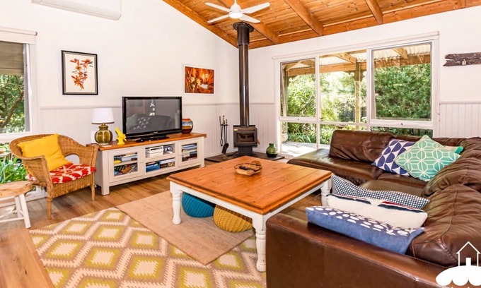Sandy Point House | Banksia Beauty Sandy Point