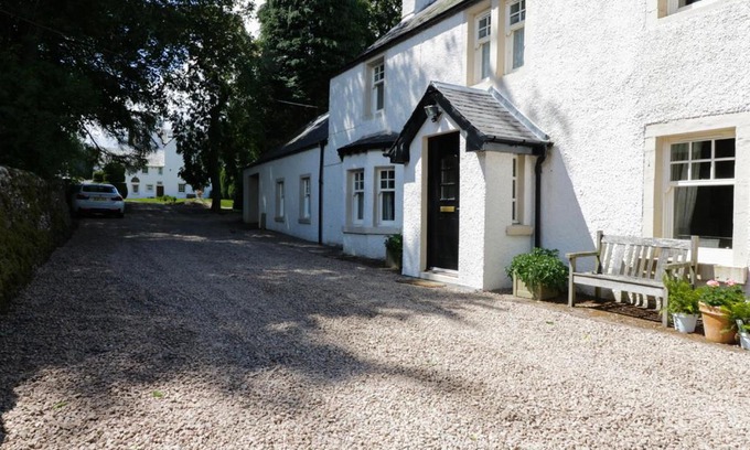 Newtyle House | Bannatyne Lodge