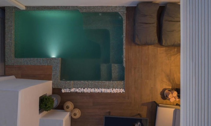 Naousa Apartment | Barbarigos luxury spa apartments