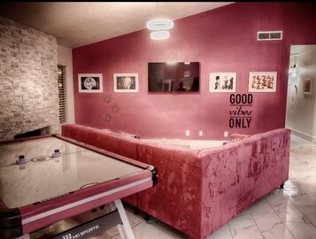 Rancho Verde House | Barbie Dream House * Movie Theater * Pool * Game Room