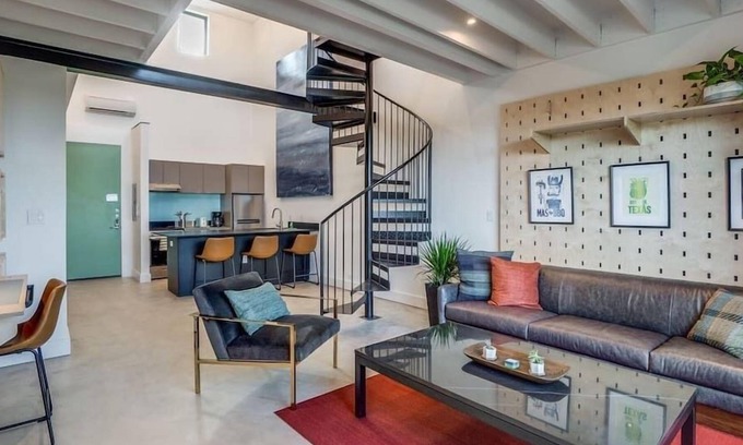 Kessler Apartment | Bardo Lofts Penthouse Suite 307