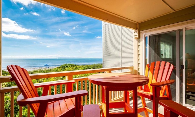 Caswell Beach House | Barefeet Retreat