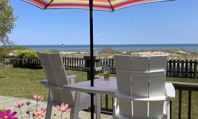 Iosco County House | Barefoot Bungalow- Sandy beach & gorgeous views of Lake Huron!