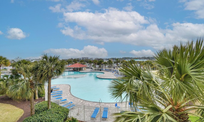 North Myrtle Beach Condo | Barefoot Resort Condo ~ 2 Mi to Beach Access!