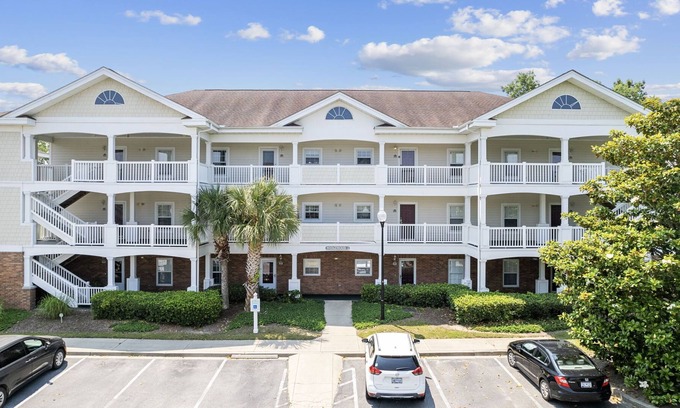 North Myrtle Beach Apartment | Barefoot Resort with Golf Course View