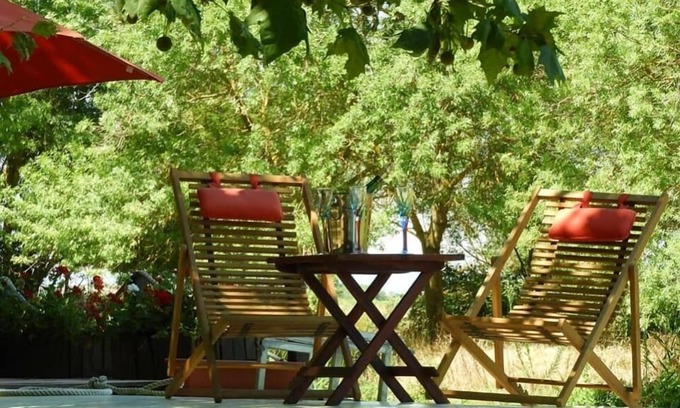 Portiragnes Boat Rental | Barge Beatrice cruises on the Canal du Midi