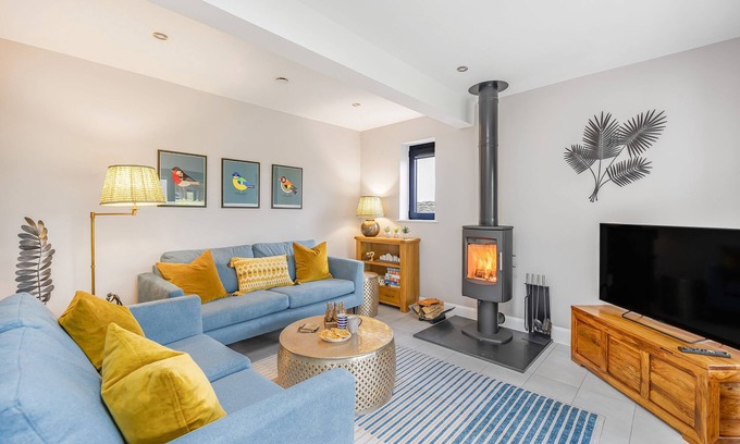 Winterborne Kingston Cottage | Barn at West Acres - sleeps 4 guests in 2 bedrooms