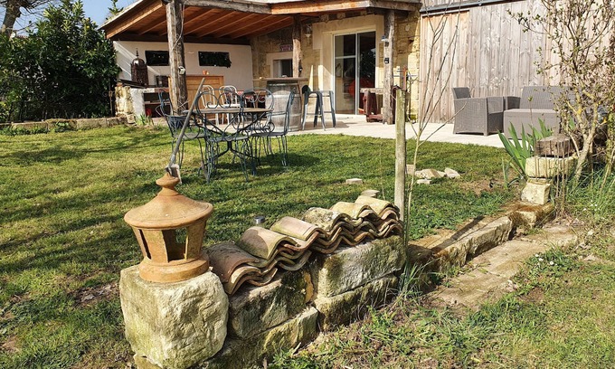 Saint-Emilion House | Barn in the middle of the vineyards of st emilon with a large capacity of reception