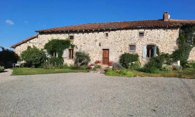 Chassenon House | Barn Long House with private pool, good for families, golf, walking and cycling