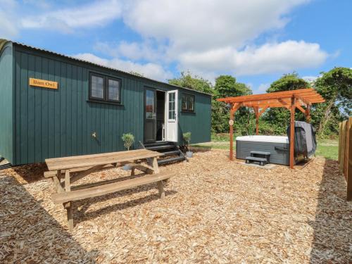 Cambridge House | Barn Owl