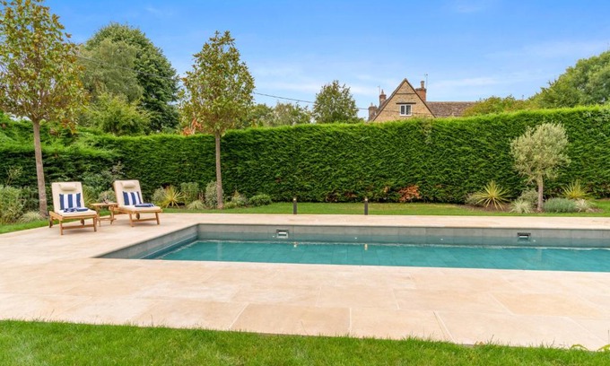 Malmesbury House | Barns Lee