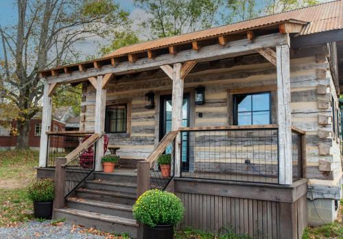 White Sulphur Springs House | Barnwood Village
