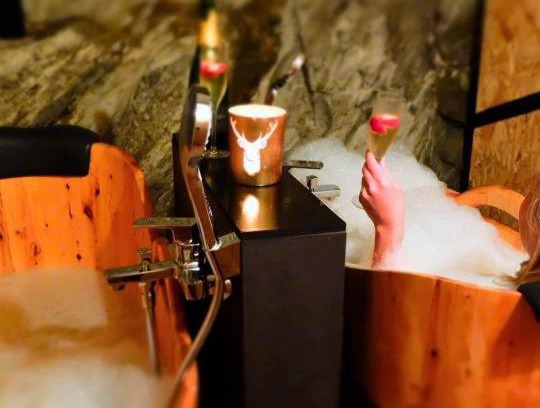 Floreffe Bed & Breakfast | Barotel - Bed & Dinner