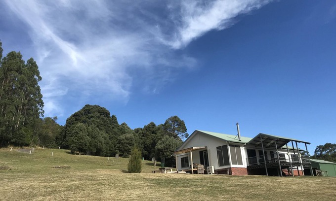 Barramunga House | Barramunga = Otways Peace & Tranquility with Great Ocean Road convenience.