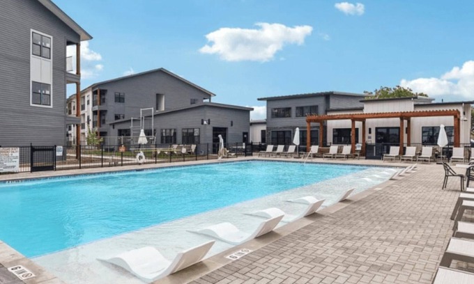 Seguin Apartment | Barsala l Cozy 1BD Retreat in Seguin - Pool, Gym, & More!