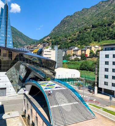 Les Escaldes Apartment | Barthe Holidays I Apartamento céntrico en Andorra 6PAX I Ideal grupo o familia, a 1 min de Caldea I Perfección