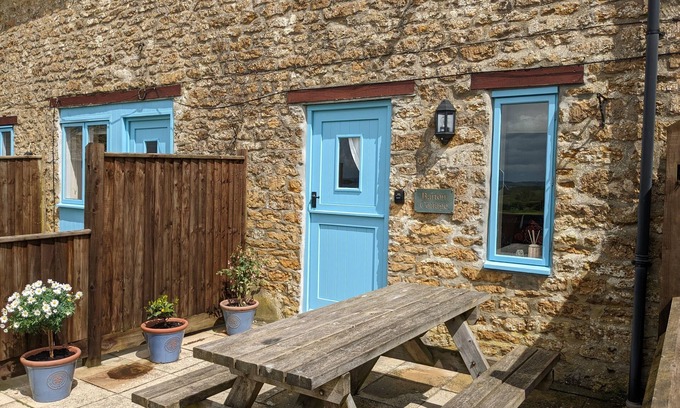West Compton Cottage | BARTON COTTAGE, pet friendly, character holiday cottage in Bridport