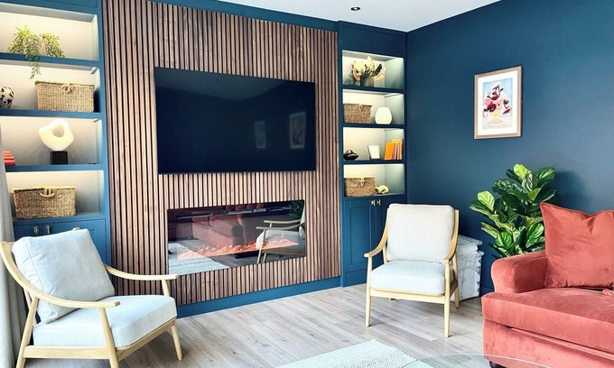 Bristol House | Barton Suites- Luxury Home 2 of 2. Sleeps 6