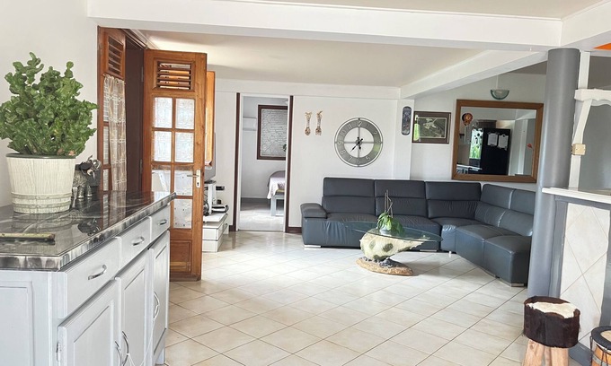 Lamentin House | Bas de Maison Meublé, Tout Équipé