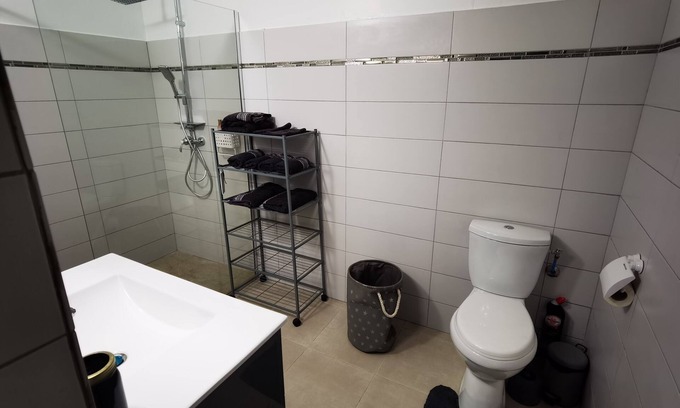 Le Lamentin Apartment | Bas de Villa en campagne