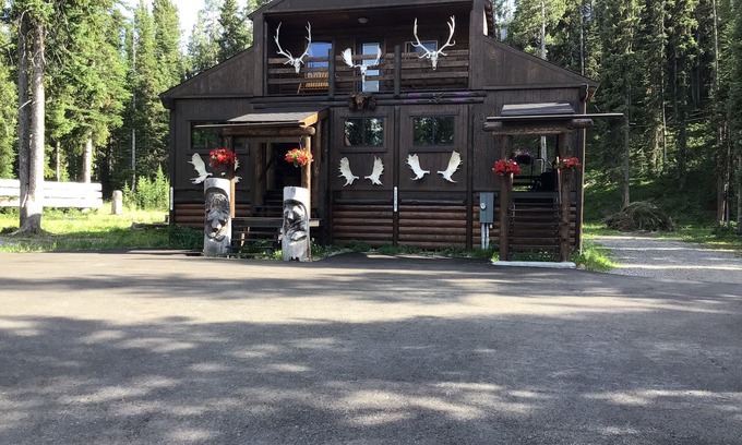 Cooke City-Silver Gate Ski Chalet | Base Camp to Yellowstone and the Beartooth Pass