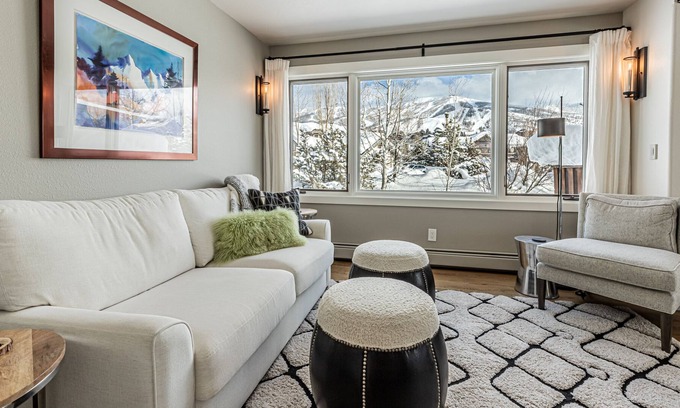Steamboat Springs House | Basecamp~Contemporary Townhome~EV Charger