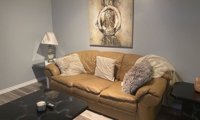St. Albert House | Basement suite in a quiet, safe neighborhood! Discount on longer stays!