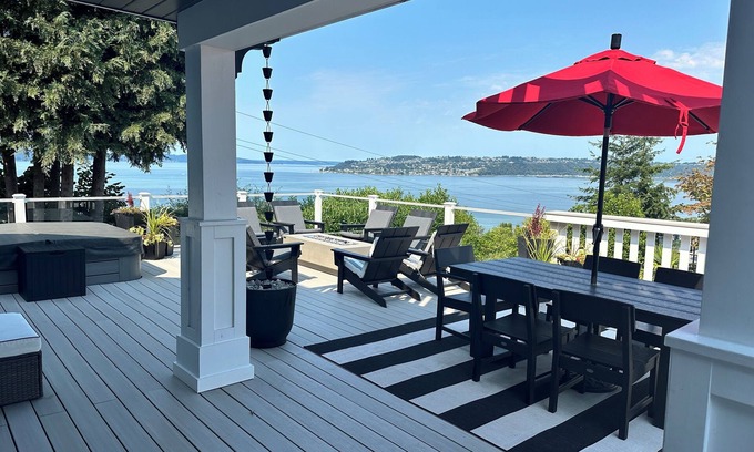North End House | ☀️Basement suite in N Tacoma🏡Deck views of 🌊