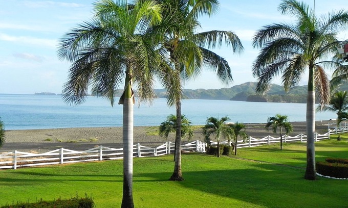 Potrero Condo | Bask in beachfront bliss with amazing views at House of Summer Sand