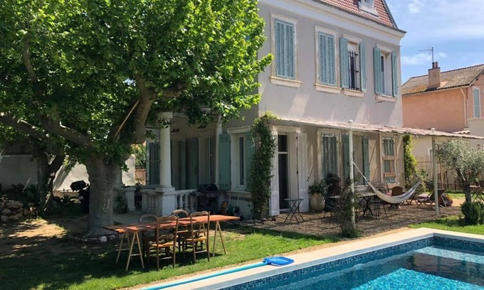 8th Arrondissement House | Bastide D'exception Avec Piscine Pointe Rouge
