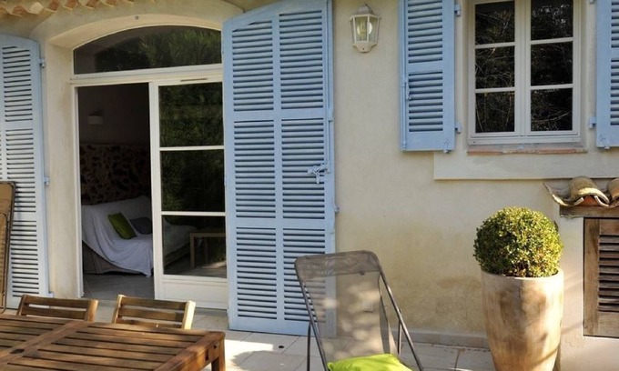 La Croix des Gardes Apartment | Bastide du Soleil - Studio 2-4 people with private garden