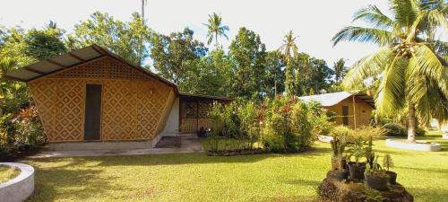 Mambajao House | Bat Tree Cottages
