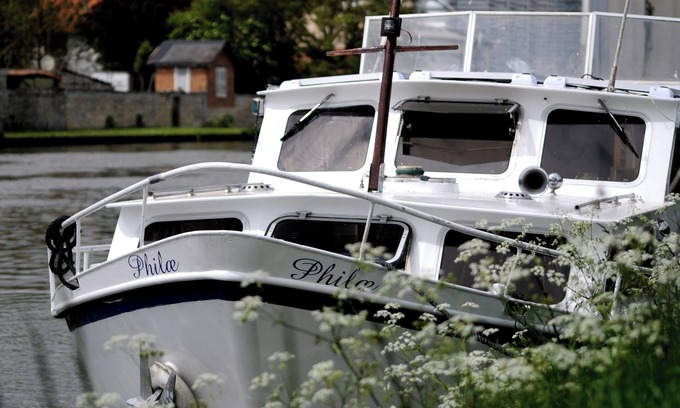 Nemours Boat Rental | Bateau Tout Confort Datant DE 1980 - Proche Fontainebleau